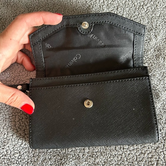 Calvin Klein Black Wristlet, Card Holder, Wallet with Button Snap - Picture 3 of 6